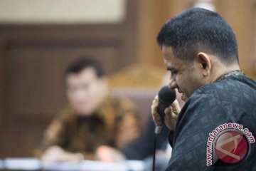 Nazaruddin yakin Gamawan Fauzi terima uang KTP-E