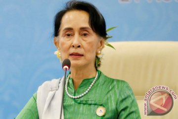 Tiga pemenang Nobel Perdamaian desak Suu Kyi hentikan penganiayaan Rohingya