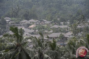 Hujan Abu Gunung Agung