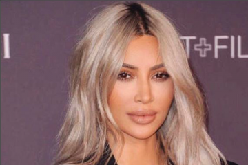 Kim Kardashian namai anak ketiganya Chicago