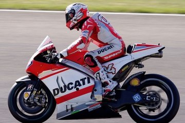 Gagal di Valencia, Dovizioso tidak merasa dihalang-halangi Lorenzo