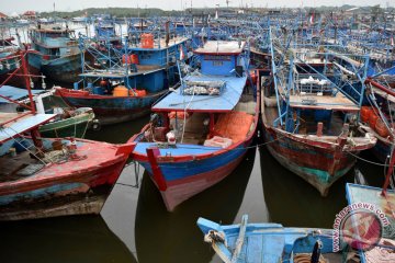 Cuaca Buruk Nelayan Libur Melaut