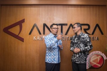 Ridwan Kamil - Aa Gym di PIlkada Jabar? ini komen Emil