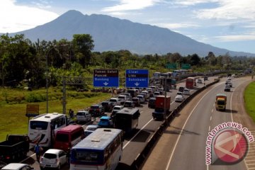 Jalur Puncak-Cipanas kembali ditutup dari Cianjur