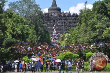 Pengunjung Candi Borobudur meningkat pada libur Natal