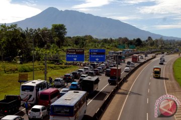 Kemacetan Jalur Puncak Libur Natal