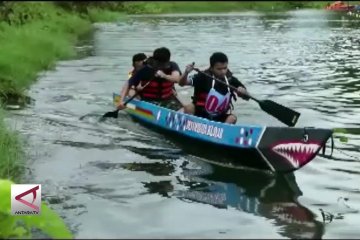 Lomba Dayung untuk Sembuhkan Trauma Pascabanjir