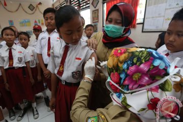 Penjual kerupuk di Garut kembali sekolah