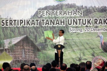 Presiden Serahkan Sertifikat Tanah