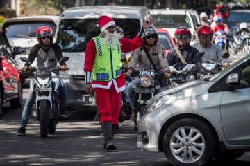 Supeltas Berkostum Sinterklas