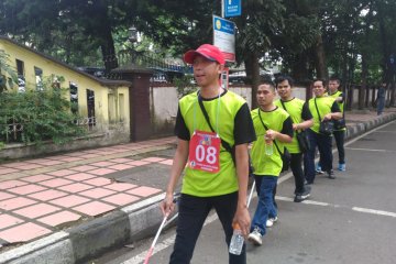Ratusan tunanetra ikut Rally Tongkat di Bandung