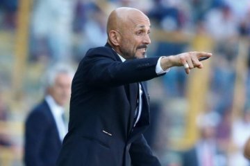 Spaletti marah meski Napoli kalahkan Bologna