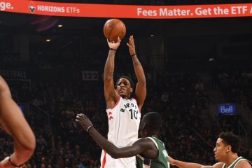 DeRozan pecahkan rekor, Raptors hantam Bucks 131-127