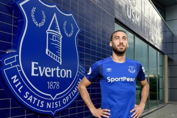 Everton rekrut Cenk Tosun