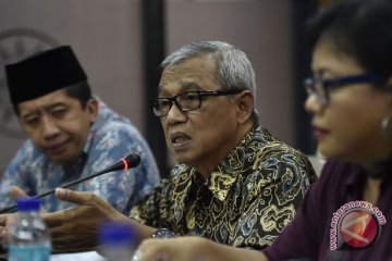Tuntut Mundur Ketua MK Arief Hidayat