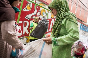 Dinas Lingkungan Hidup Cianjur wajibkan pegawai bawa sampah ke kantor