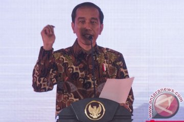 Presiden Jokowi blusukan di Mal Palembang
