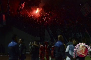 PSMS tumbangkan Persib Bandung 2-0