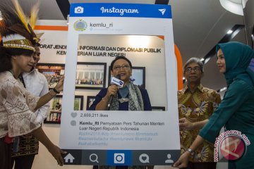 Menlu Resmikan Pameran Kinerja