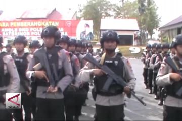 2 SSK Personel Brimob Polda Sultra BKO ke Papua