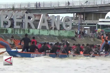 Beradu Tangkas dan Stategi dengan Lomba Balap Perahu