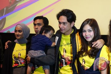 Adipati Dolken - Vanesha Prescilla bintangi film “Teman Tapi Menikah”