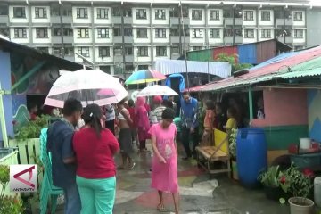 Gang Warna-Warni di Kampung Nelayan
