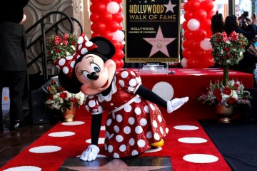 Setelah 90 tahun, Minnie Mouse dapatkan bintang Hollywood Walk of Fame