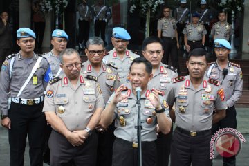 Kapolri minta warga tak berspekulasi soal penyerangan di gereja