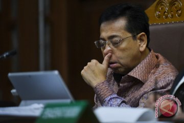 Bukti percakapan Setnov dan Made Oka ditunjukkan dalam sidang