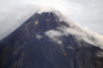 Abu Gunung Mayon setinggi 5 kilometer, ribuan lagi warga mengungsi