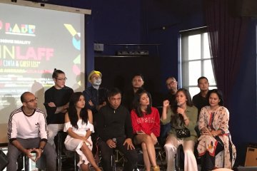 Awkarin bintangi live movie reality perdana di Indonesia