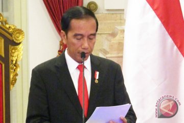 Sebelum ke Pakistan, berjas biru dasi merah, Jokowi hadiri "Hari India"