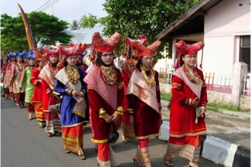 Dinas Pariwisata Sumbar gelar lomba peragaan busana Minangkabau
