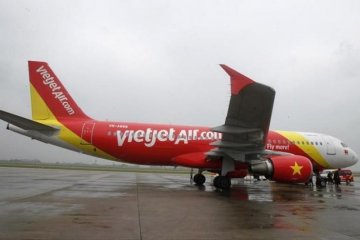 Vietjet minta maaf atas model seksi yang dampingi pemain U-23