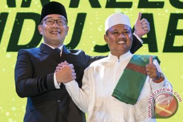 Hasil rekapitulasi KPU tunjukkan Bandung pilih Ridwan Kamil-Uu