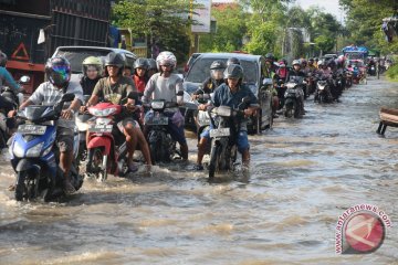 Jalan Tergenang Banjir