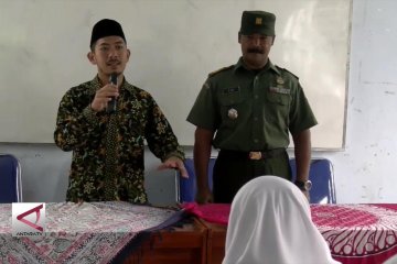 Tentara ajarkan materi disiplin di sekolah