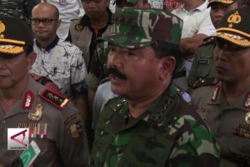 Ketua DPR RI dan Panglima TNI kunjungi Gereja St Lidwina