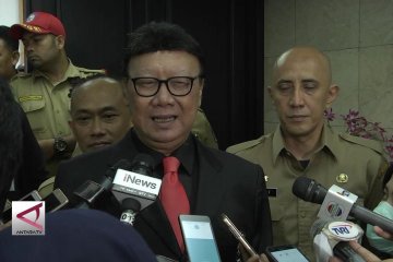 Mengalihkan usulan pejabat Gubernur dari TNI Polri