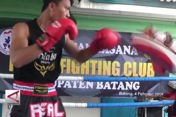 Kabupaten Batang gembleng atlet bela diri muaythai