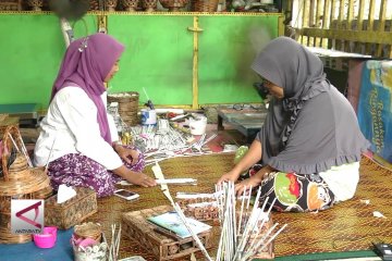 Berdayakan ekonomi warga dengan mengolah limbah