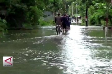 BPBD Jember Imbau warga waspadai banjir dan longsor