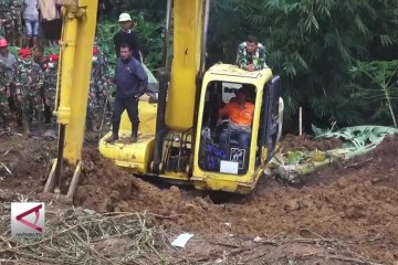 Tim sar gabungan cari korban longsor Bogor