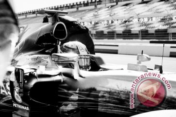 Tommy Hilfiger gandeng Juara Dunia Formula One Mercedes-AMG Petronas Motorsport