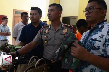 Polisi tangkap  TNI gadungan