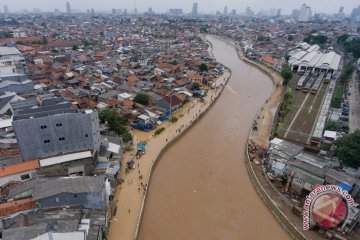 553 orang mengungsi akibat banjir di Bidara Cina