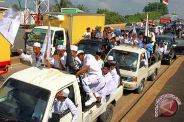 Massa Penjemput Habib Rizieq