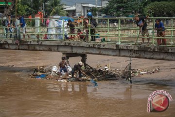 Pemkot Jakut pastikan Waduk Pluit siap terima limpahan air Ciliwung