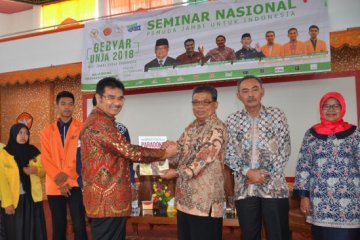 Seminar Nasional Gebyar Unja 2018